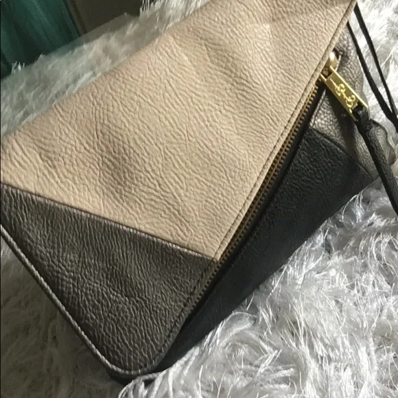 Jessica Simpson Clutch Wristlet Crossbody Bag - Picture 4 of 10